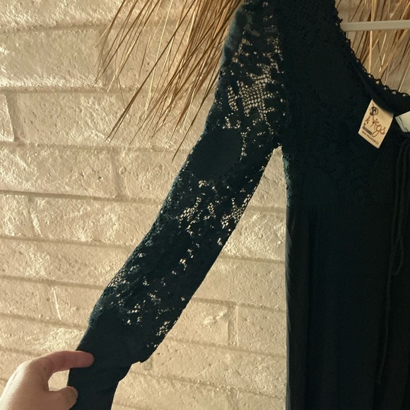 Vintage 1970’s Black Lace up front, long sleeve dress - Picture 7 of 7